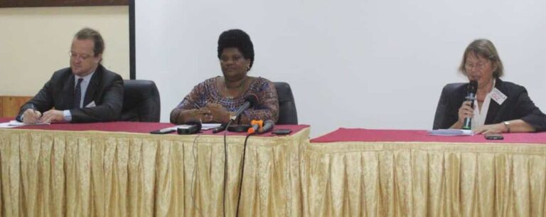 Mme Nzeyimana