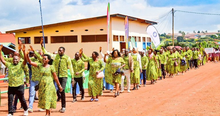 Les défilants Ngozi (3)