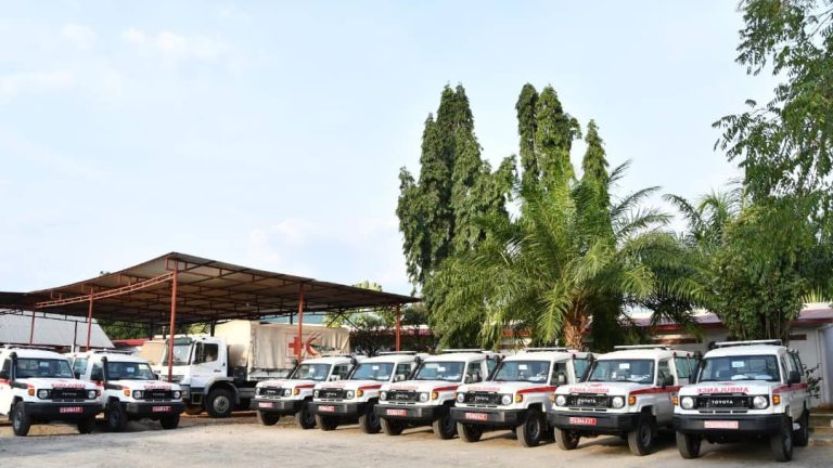 Croix-Rouge du Burundi : Huit ambulances neuves reçues de la part de la Fédération et du CICR