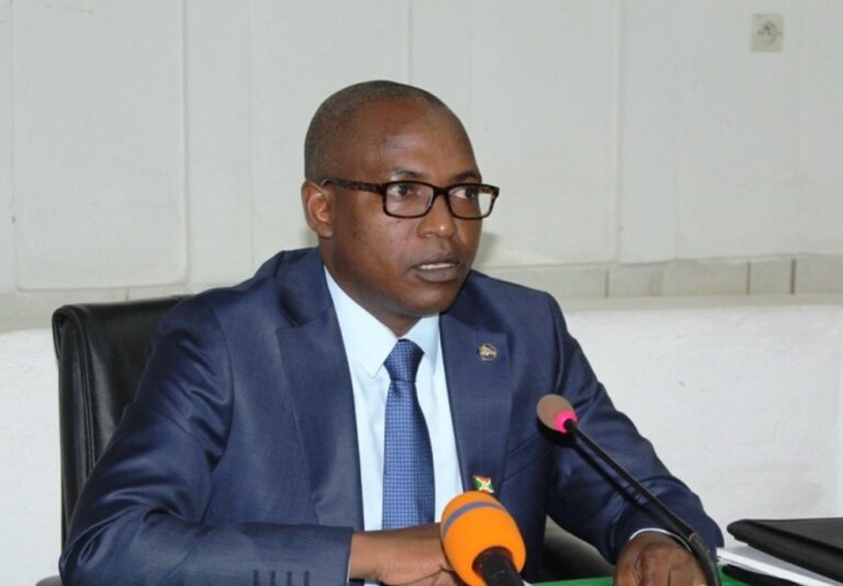 SixteVigny NIMURABA