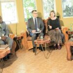 Evariste Ndayishimiye à droite