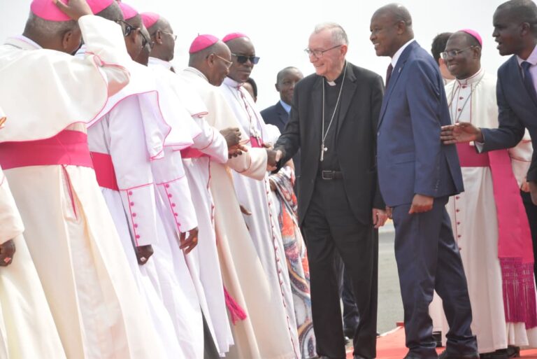 Visite du Cardinal Pietro Parolin au Burundi : renforcer  la coopération, un des objectifs